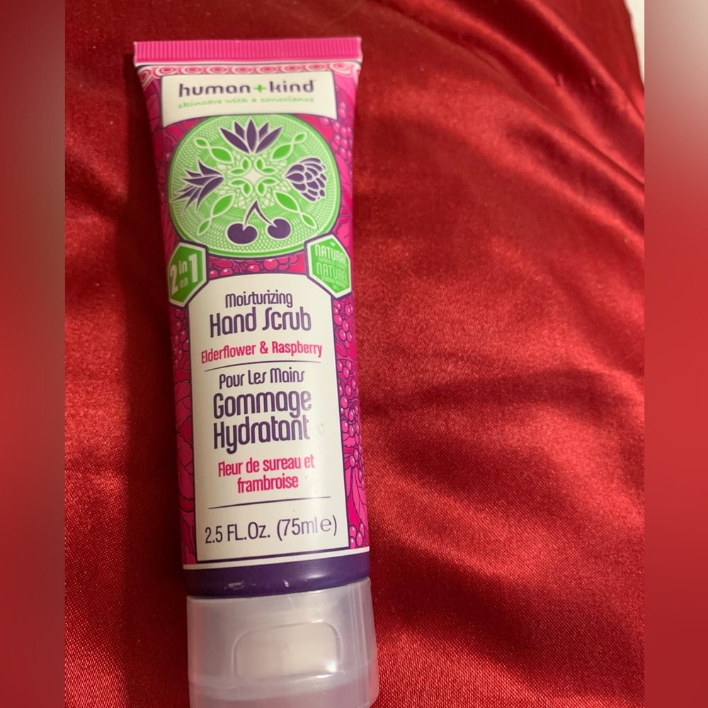 Human +Kind moisturizing scrub new